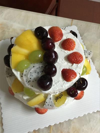 双层水果生日蛋糕