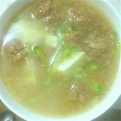 萝卜豆腐丸子汤