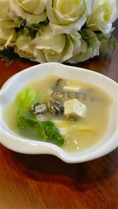 牡蛎鱼干豆腐汤