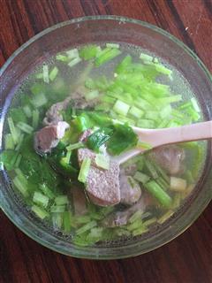 芹菜猪肉汤