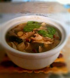 湘佳公鸡炖蘑菇汤-一个人的情人节礼物