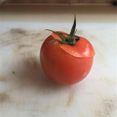 西红柿酿金枪鱼沙拉