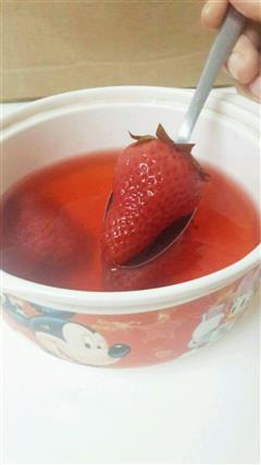 超简单草莓罐头的热量