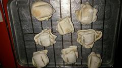 盘烤泰式冬荫功鱼泥混料烧卖