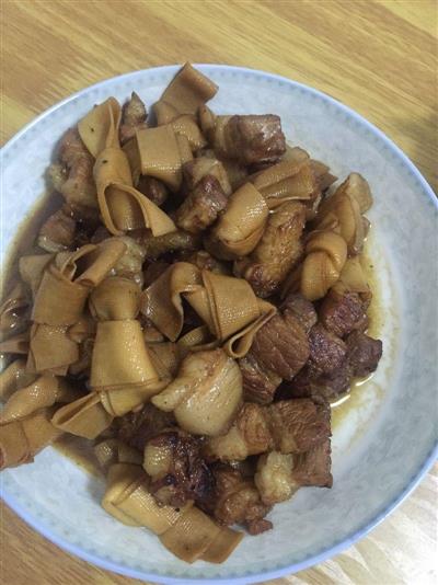 红烧肉炖干豆腐扣