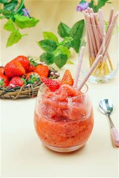草莓冰沙-冰爽夏日