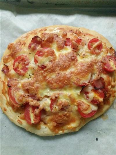 小番茄培根披萨