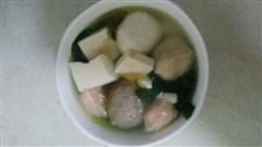 青菜豆腐鱼丸汤
