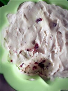 纯手工打造蔓越莓酸奶冰激凌的热量