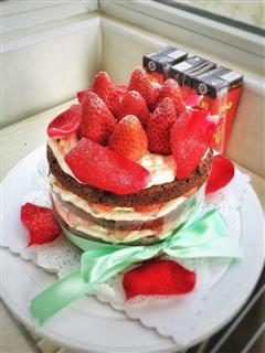 6寸草莓裸蛋糕