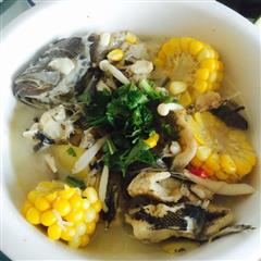 玉米杂蘑黑鱼汤