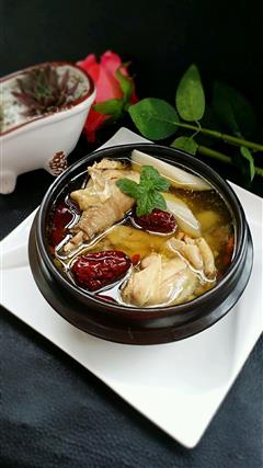 山药红枣炖鸡汤