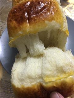 中种心型椰蓉面包