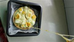 鸡蛋黄瓜火腿披萨