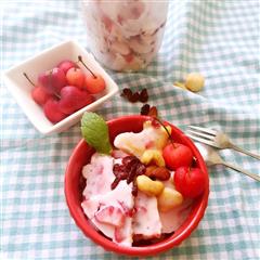 清凉一夏-高颜值什锦水果蔓越莓炒酸奶