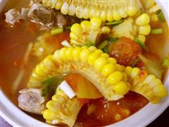 西红柿玉米排骨汤的热量