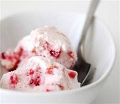 草莓红酒冰淇淋