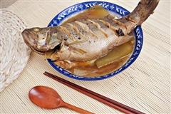 补肝养肺、利湿助脾的荷香鲈鱼，不仅调理血糖还鲜香美味的热量