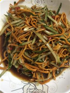 凉拌虫草花