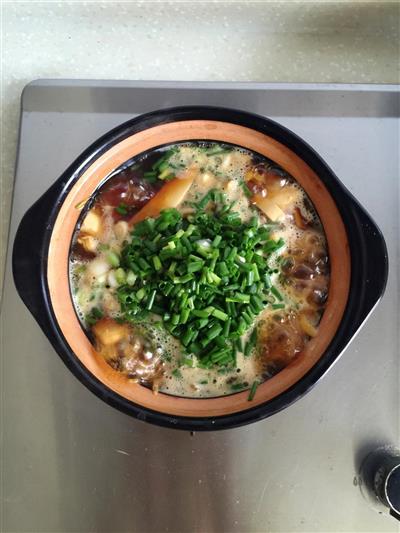 简易鲜味螺肉炖豆腐砂锅煲的做法