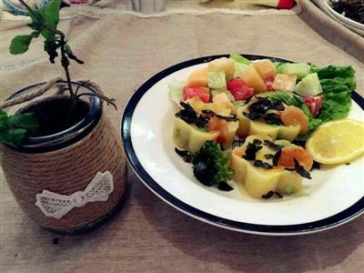 鲜虾蔬菜土豆泥+水果沙拉