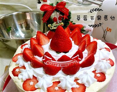 草莓芒果慕斯蛋糕-高颜值的圣诞party
