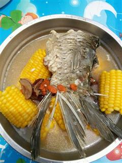玉米鱼尾汤