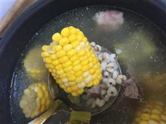 苦瓜玉米薏仁排骨汤