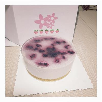 蓝莓酸奶慕斯蛋糕