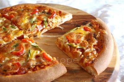 美式披萨的经典-金枪鱼红酱披萨