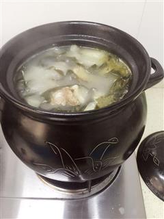 冬瓜海带排骨汤的热量