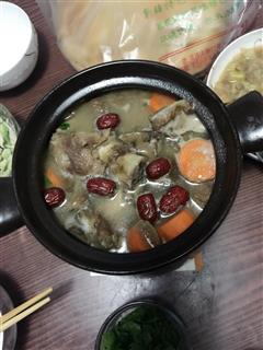 肉丸子蔬菜扇骨汤