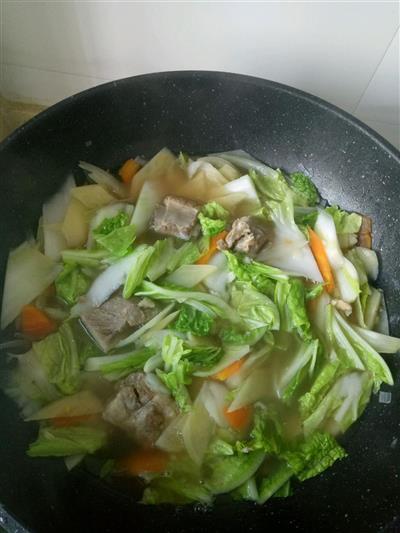 蔬菜排骨汤