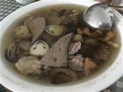 草菇瘦肉猪肝汤的热量