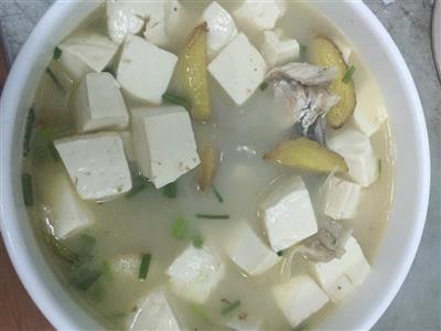 超简单鱼头豆腐汤