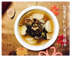筒骨萝卜木耳菌菇汤-初冬的一锅好汤