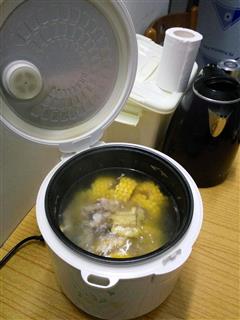 电饭锅排骨玉米汤