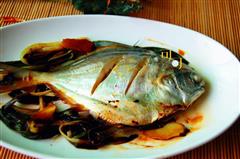 葱姜焗鲳鱼-不用煎鱼又香味浓郁的平鱼做法