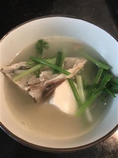 鱼头豆腐汤的热量