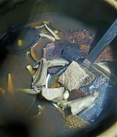 土茯苓水蛇汤