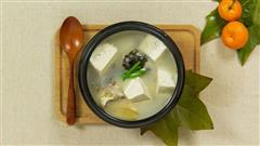 冬天皮肤干燥，快来个鲫鱼豆腐汤