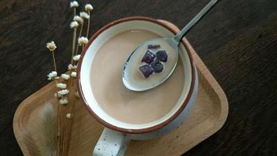 紫薯芋圆奶茶
