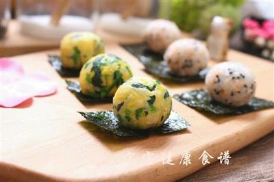 三文鱼蛋黄饭团  宝宝健康食谱