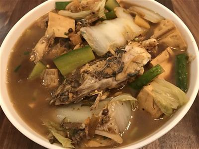 秘制鱼头豆腐汤
