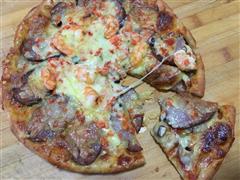 红肠鲜虾披萨