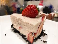 梦幻草莓芝士蛋糕